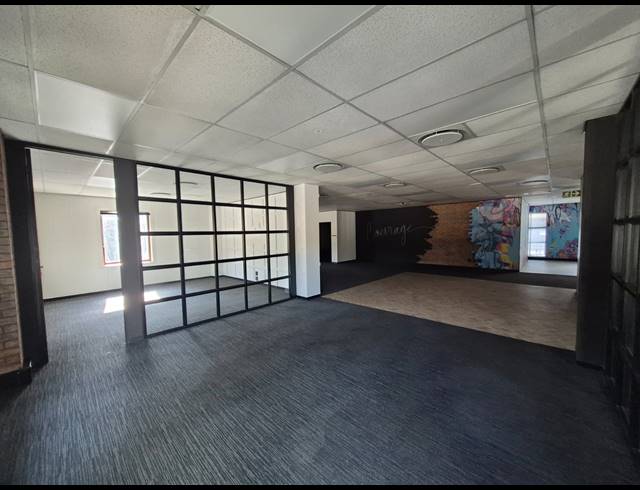 1,626M² OFFICE TO LET IN SANDTON CENTRAL